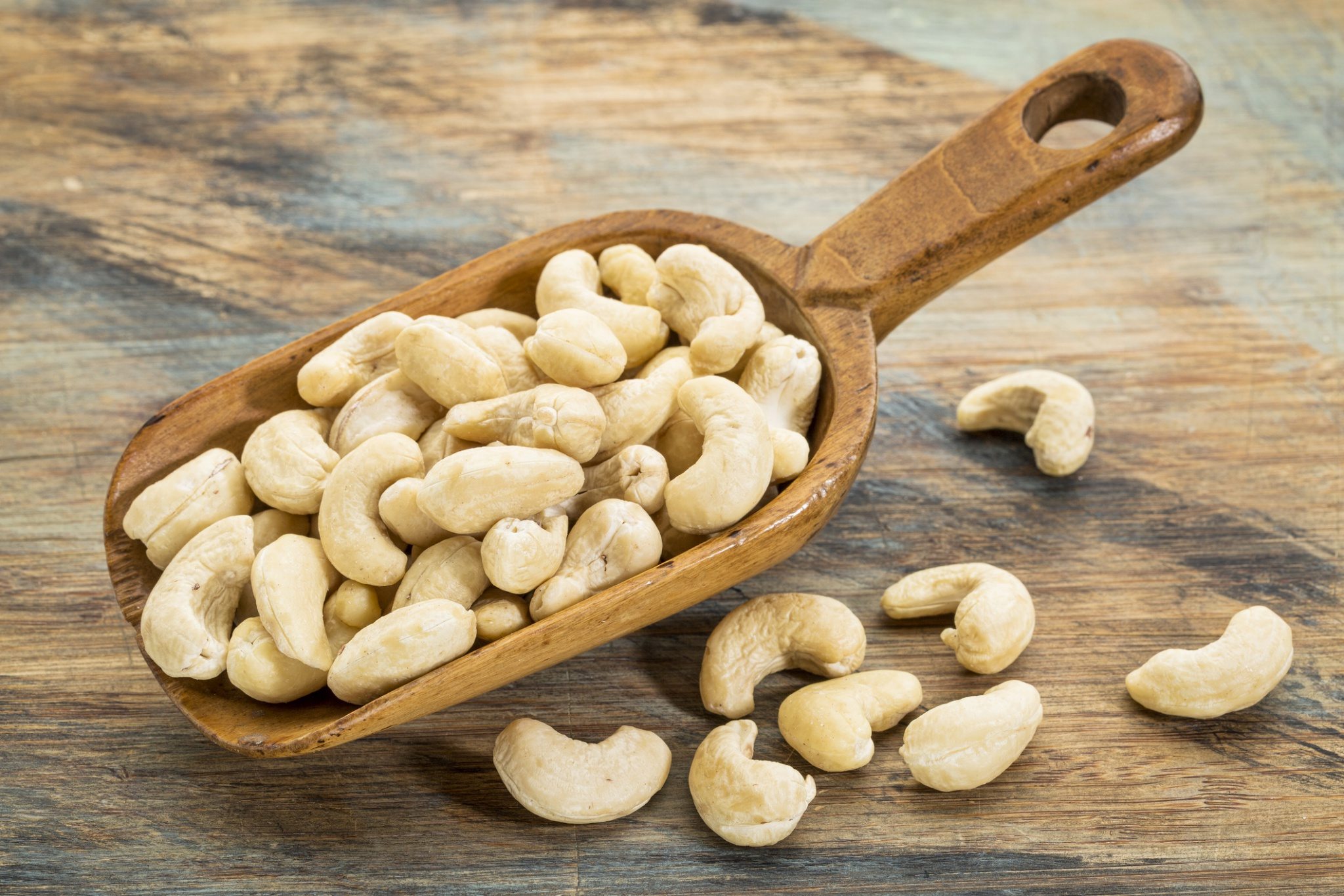 Cashews online at lowest prices in Mangalore